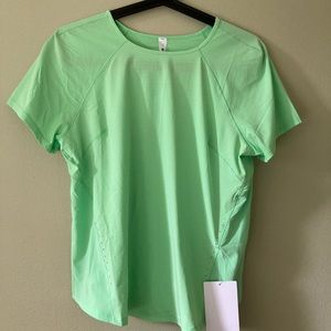 Lululemon NWT Lightweight Stretch Run Short Sleeve Shirt size 6 in scream green